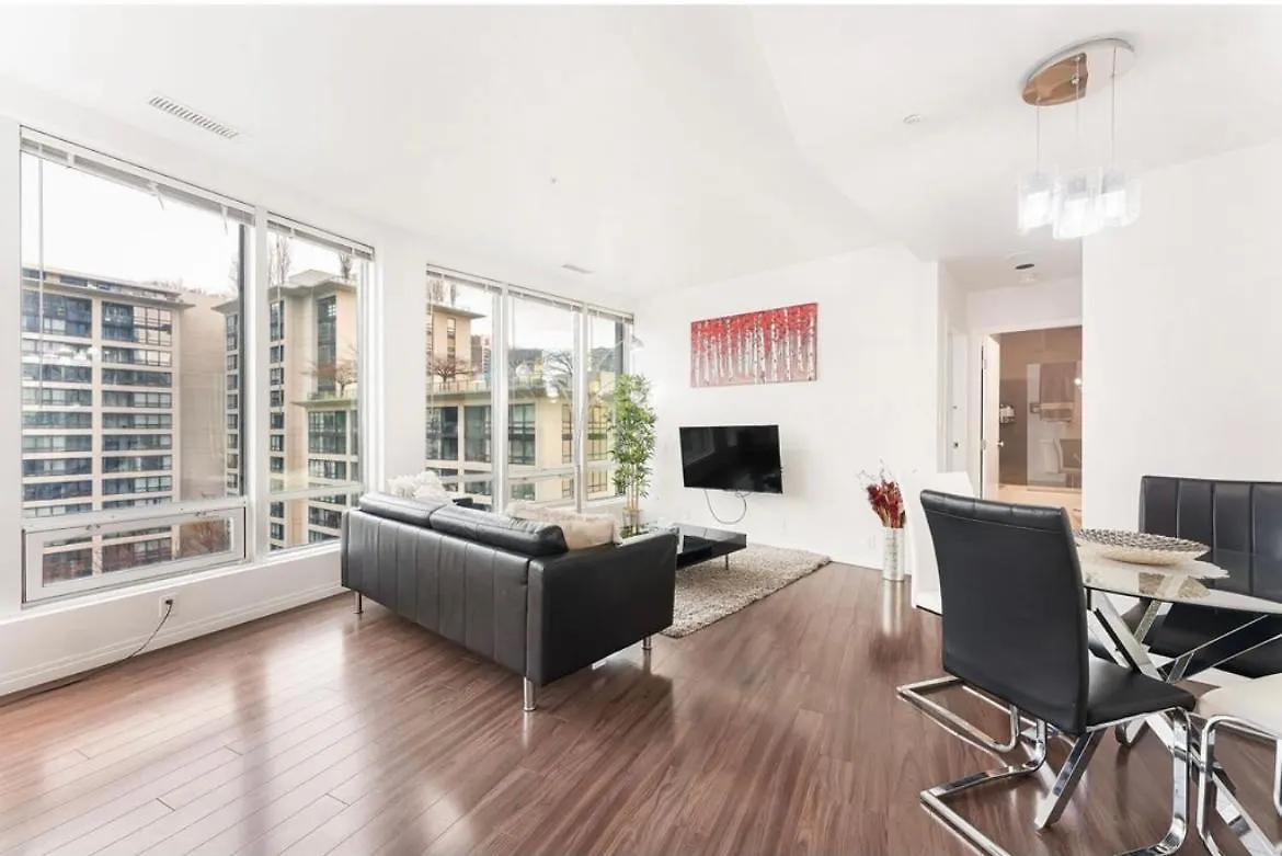 Apartment 2Bdrm Luxurious Condo In Heart Of Downtown Vancouver